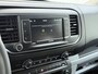 Opel Vivaro 2.0CDTI 123PK Euro 6 L2H1 3-Persoons Imperiaal Trekhaak 360°Camera Navi Apple Carplay Android Auto Airco Cruise Control Betonplex Vloer Kasteninbouw Wandbetimmering 2.500KG Trekgewicht 1e Eigenaar