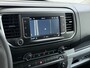 Opel Vivaro 2.0CDTI 123PK Euro 6 L2H1 3-Persoons Imperiaal Trekhaak 360°Camera Navi Apple Carplay Android Auto Airco Cruise Control Betonplex Vloer Kasteninbouw Wandbetimmering 2.500KG Trekgewicht 1e Eigenaar