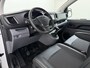 Opel Vivaro 2.0CDTI 123PK Euro 6 L2H1 3-Persoons Imperiaal Trekhaak 360°Camera Navi Apple Carplay Android Auto Airco Cruise Control Betonplex Vloer Kasteninbouw Wandbetimmering 2.500KG Trekgewicht 1e Eigenaar