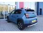 Fiat Grande Panda LA PRIMA 11 kW 44 kWh | WINTER PACK: (VERWARMBARE VOORSTOELEN, VERWARMBAAR STUURWIEL, VERWARMBARE VOORRUIT) | 17" LICHTMETALEN VELGEN "GLOSSY BLACK" | ELEKTRISCH INKLAPBARE BUITENSPIEGELS | MIDDENARMSTEUN VOOR | NAVIGATIE | DRAADLOZE TELEFOONLADER | ACHTERUITRIJ CAMERA MET DYNAMISCHE HULPLIJNEN | REGENSENSOR | CLIMATE CONTROL | DAB+ RADIO | DRAADLOZE APPLE CARPLAY/ANDROID AUTO |