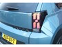 Fiat Grande Panda LA PRIMA 11 kW 44 kWh | WINTER PACK: (VERWARMBARE VOORSTOELEN, VERWARMBAAR STUURWIEL, VERWARMBARE VOORRUIT) | 17" LICHTMETALEN VELGEN "GLOSSY BLACK" | ELEKTRISCH INKLAPBARE BUITENSPIEGELS | MIDDENARMSTEUN VOOR | NAVIGATIE | DRAADLOZE TELEFOONLADER | ACHTERUITRIJ CAMERA MET DYNAMISCHE HULPLIJNEN | REGENSENSOR | CLIMATE CONTROL | DAB+ RADIO | DRAADLOZE APPLE CARPLAY/ANDROID AUTO |