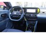 Fiat Grande Panda LA PRIMA 11 kW 44 kWh | WINTER PACK: (VERWARMBARE VOORSTOELEN, VERWARMBAAR STUURWIEL, VERWARMBARE VOORRUIT) | 17" LICHTMETALEN VELGEN "GLOSSY BLACK" | ELEKTRISCH INKLAPBARE BUITENSPIEGELS | MIDDENARMSTEUN VOOR | NAVIGATIE | DRAADLOZE TELEFOONLADER | ACHTERUITRIJ CAMERA MET DYNAMISCHE HULPLIJNEN | REGENSENSOR | CLIMATE CONTROL | DAB+ RADIO | DRAADLOZE APPLE CARPLAY/ANDROID AUTO |