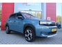 Fiat Grande Panda LA PRIMA 11 kW 44 kWh | WINTER PACK: (VERWARMBARE VOORSTOELEN, VERWARMBAAR STUURWIEL, VERWARMBARE VOORRUIT) | 17" LICHTMETALEN VELGEN "GLOSSY BLACK" | ELEKTRISCH INKLAPBARE BUITENSPIEGELS | MIDDENARMSTEUN VOOR | NAVIGATIE | DRAADLOZE TELEFOONLADER | ACHTERUITRIJ CAMERA MET DYNAMISCHE HULPLIJNEN | REGENSENSOR | CLIMATE CONTROL | DAB+ RADIO | DRAADLOZE APPLE CARPLAY/ANDROID AUTO |