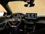 Peugeot e-2008 EV GT 50 kWh - ORIGINEEL NEDERLANDSE AUTO - SOH 100%! - ACHTERUITRIJCAMERA - TREKHAAK - AIRCO (AUTOMATISCH) - APPLE CARPLAY/ANDROID AUTO - DODEHOEKDETECTIE - CRUISE CONTROL ADAPTIEF - KEYLESS START - VOORSTOELEN VERWARMD - PARKEERSENSOREN ACHTER