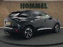 Peugeot e-2008 EV GT 50 kWh - ORIGINEEL NEDERLANDSE AUTO - SOH 100%! - ACHTERUITRIJCAMERA - TREKHAAK - AIRCO (AUTOMATISCH) - APPLE CARPLAY/ANDROID AUTO - DODEHOEKDETECTIE - CRUISE CONTROL ADAPTIEF - KEYLESS START - VOORSTOELEN VERWARMD - PARKEERSENSOREN ACHTER