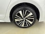Toyota Corolla Touring Sports Hybrid 140 Dynamic | Apple Carplay / Android Auto | Stoelverwarming | Parkeersensoren voor/achter | Adaptive Cruise | Keyless | Clima | Camera | Full LED | 17 inch