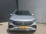 Mercedes-Benz EQA 250+ Business Solution AMG | Panoramadak | Elektrisch Verstelbare Stoelen + Memory | 360° Camera | Dodehoekassistent | Head-up Display | Burmester Surround Sound | Apple CarPlay | Android Auto | Stoelverwarming | Sfeerverlichting