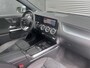 Mercedes-Benz EQA 250+ Business Solution AMG | Panoramadak | Elektrisch Verstelbare Stoelen + Memory | 360° Camera | Dodehoekassistent | Head-up Display | Burmester Surround Sound | Apple CarPlay | Android Auto | Stoelverwarming | Sfeerverlichting