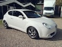 Alfa Romeo MiTo 1.4 T Sport Lak laat los op diverse delen!!!
