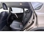 Toyota RAV4 2.0 Style 4WD | Trekhaak | Keyless | Stoelverwarming | Camera | Navigatie | Leer |