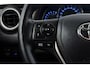 Toyota RAV4 2.0 Style 4WD | Trekhaak | Keyless | Stoelverwarming | Camera | Navigatie | Leer |
