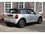 MINI Cooper Charged 33 kWh - HARMAN KARDON - Stoelverwarming SOH 99% Wij zijn op afspraak geopend! Graag bellen voor uw komst.
