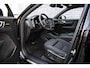 Volvo EX40 Single Motor Extended Range Plus Black Ed. 82 kWh | SOH 100% | Adaptieve Cruise Control | Harman Kardon Audio | Stoel-/Stuurverwarming | 360 Parkeercamera | Dodehoek Detectie | Pixel LED | Elektr. Verst. Stoelen + Geheugen | Donker Getint Glas | Warmtepomp |