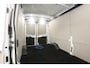 Ford E-Transit L3H2 68 kWh | Snelladen | SOH 96% | 360° Camera | Clima | 3 Zits | Cruise | Carplay | Parkeersens.