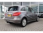Mercedes-Benz B-klasse 200 Ambition|Inklapbare trekhaak|PDC|Airco|Cruise|Zeer nette auto!