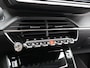 Peugeot 2008 1.2 PureTech Allure Pack Parkeensensoren | Apple Carplay | Camera | Navigatie | 17" Lichtmetalen Velgen | Climate Control | Cruise Control