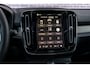 Volvo EX40 Single Motor Extended Range Ultra Black Edition | Schuif -/ Kanteldak | Harman Kardon Audio | Stoel + Stuurverwarming | Keyless | Memory | Elektr. Stoelen | Getint Glas | Stoel + Stuurverwarming |