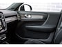 Volvo EX40 Single Motor Extended Range Ultra Black Edition | Schuif -/ Kanteldak | Harman Kardon Audio | Stoel + Stuurverwarming | Keyless | Memory | Elektr. Stoelen | Getint Glas | Stoel + Stuurverwarming |
