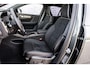 Volvo EX40 Single Motor Extended Range Ultra Black Edition | Schuif -/ Kanteldak | Harman Kardon Audio | Stoel + Stuurverwarming | Keyless | Memory | Elektr. Stoelen | Getint Glas | Stoel + Stuurverwarming |