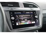 Volkswagen Tiguan 1.4 TSI eHybrid R-Line Business+ | Sfeerverlichting | Stoel en stuurwielverwarming | Dodehoek detectie | Digitaal dashboard | Adaptieve cruise control | Apple CarPlay | Parkeercamera | Climate Control |