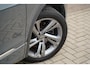 Volkswagen Tiguan 1.4 TSI eHybrid R-Line Business+ | Sfeerverlichting | Stoel en stuurwielverwarming | Dodehoek detectie | Digitaal dashboard | Adaptieve cruise control | Apple CarPlay | Parkeercamera | Climate Control |