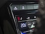 Volkswagen T-Roc 1.5 TSI R-Line Black Style | Stoelmassage | Adaptive | IQ Light | Ergo-stoel | Trekhaak | Camera |