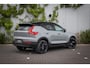 Volvo EX40 Single Motor Extended Range Ultra Black Ed. 82 kWh | Adaptieve Cruise Control | BLIS Dodehoek detectie | Schuif / Kanteldak | 360 Camera | 20 Inch | Stoel + Stuurverwarming | Extra Getint Glas Achter