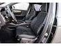 Volvo EX40 Single Motor Extended Range Ultra Black Edition | Schuif -/ Kanteldak | Harman Kardon Audio | Stoel + Stuurverwarming | Keyless | Memory | Elektr. Stoelen | Getint Glas | Stoel + Stuurverwarming |
