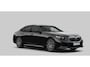 BMW i5 eDrive40 84 kWh M Sport - Panoramadak - Driving Assistant Plus - Stoelverwarming voor/achter - Stoelventilatie - Comfort Access - Parking Assistant Professional - Getinte Ruiten -