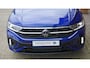 Volkswagen T-Roc 1.5 TSI 150pk DSG 2x R-Line & Black Style Pano.Dak 19inch LM IQ Light Virtual Cockpit ACC Trekhaak *Lapiz Blue*