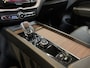 Volvo XC60 2.0 T8 PHEV AWD Ultra Black Edition/ Trekhaak 2250kg/ Luchtvering/ Massage stoelen/ Stoelverw. V+A/