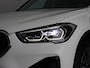 BMW X1 sDrive20i High Executive (Pano / Afn. trekhaak / Camera / Head up / Elek. achterklep / 19'')