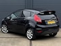 Ford Fiesta 1.4 Titanium LPG/BENZINE 5 deurs - APK TM 04-06-2027 - ECC - CRUISE CONTROLE - LMV - PDC - EL. INKLAPBARE SPIEGELS - BLUETOOTH - VERWARMDE VOORRUIT - NAP - NL AUTO - LEES TEKST!