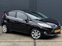 Ford Fiesta 1.4 Titanium LPG/BENZINE 5 deurs - APK TM 04-06-2027 - ECC - CRUISE CONTROLE - LMV - PDC - EL. INKLAPBARE SPIEGELS - BLUETOOTH - VERWARMDE VOORRUIT - NAP - NL AUTO - LEES TEKST!