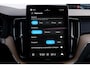 Volvo XC60 2.0 T6 Plug-in hybrid AWD Ultra Dark | Luchtvering | Trekhaak | Panoramadak | Head up display | 360 graden camera | Verwarmbare voorstoelen stuurwiel en achterbank | Premium audio by Harman Kardon |