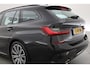 BMW 3-Serie Touring 320i M Sport | Rijklaar! | Dig. Cockpit | Stoelverw. | Adapt. Cruise | PDC | Nav+App.Connect | Sfeerverl. | Climate | E-Klep | LED | 18'' V