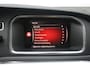 Volvo V40 Cross Country T3 Polar+ Luxury | Panoramadak | Harman Kardon Premium Sound | Parkeersensoren en Parkeercamera achter | Lederen bekleding | Standkachel | Volvo Guard alarm | Climate control | Cruise control |