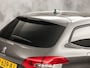 Peugeot 308 SW 1.2 PureTech Sport (PANORAMADAK, APPLE CARPLAY, GROOT NAVI, TREKHAAK, GETINT GLAS, SPORTSTOELEN, PARKEERSENSOREN, CRUISE, NIEUWSTAAT)