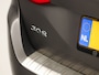 Peugeot 308 SW 1.2 PureTech Sport (PANORAMADAK, APPLE CARPLAY, GROOT NAVI, TREKHAAK, GETINT GLAS, SPORTSTOELEN, PARKEERSENSOREN, CRUISE, NIEUWSTAAT)