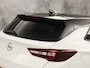 Opel Grandland X 1.2 Turbo Elegance (STOELVERWARMING/KOELING, APPLE CARPLAY, 360 CAMERA, MEMORY SEAT, LEDER, GETINT GLAS, STUURWIEL VERWARMD, NIEUWE APK, NIEUWSTAAT)