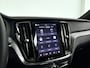Volvo V60 T8 Plug-in hybrid AWD Plus Dark | SOH 100% | Panoramadak | 360° camera | Head-up display | Harman Kardon | Stoel- en stuurverwarming | Trekhaak