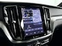 Volvo V60 T8 Plug-in hybrid AWD Plus Dark | SOH 100% | Panoramadak | 360° camera | Head-up display | Harman Kardon | Stoel- en stuurverwarming | Trekhaak