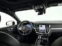 Volvo V60 T8 Plug-in hybrid AWD Plus Dark | SOH 100% | Panoramadak | 360° camera | Head-up display | Harman Kardon | Stoel- en stuurverwarming | Trekhaak