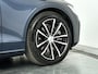 Volvo V60 T8 Plug-in hybrid AWD Plus Dark | SOH 100% | Panoramadak | 360° camera | Head-up display | Harman Kardon | Stoel- en stuurverwarming | Trekhaak