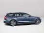 Volvo V60 T8 Plug-in hybrid AWD Plus Dark | SOH 100% | Panoramadak | 360° camera | Head-up display | Harman Kardon | Stoel- en stuurverwarming | Trekhaak