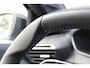 Peugeot e-2008 EV Allure 54 kWh | Warmtepomp | Fase 3 laden | 1e Eigenaar | NL auto | Navigatie | Camera | Apple carplay |