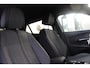 Peugeot e-2008 EV Allure 54 kWh | Warmtepomp | Fase 3 laden | 1e Eigenaar | NL auto | Navigatie | Camera | Apple carplay |