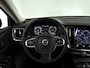 Volvo V60 B3 Essential | Parkeercamera | Cruise control | Navigatie | Trekhaak