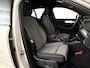 Volvo XC40 B4 Plus Dark | Parkeercamera | Stoel- en Stuurverwarming | Harman Kardon | Trekhaak