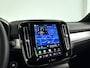 Volvo XC40 B4 Plus Dark | Parkeercamera | Stoel- en Stuurverwarming | Harman Kardon | Trekhaak